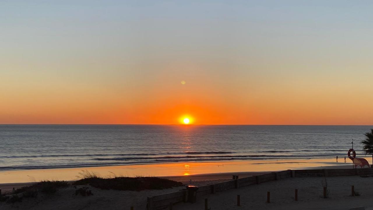 Rock'S Beach Spot Suit Costa de Caparica Zewnętrze zdjęcie