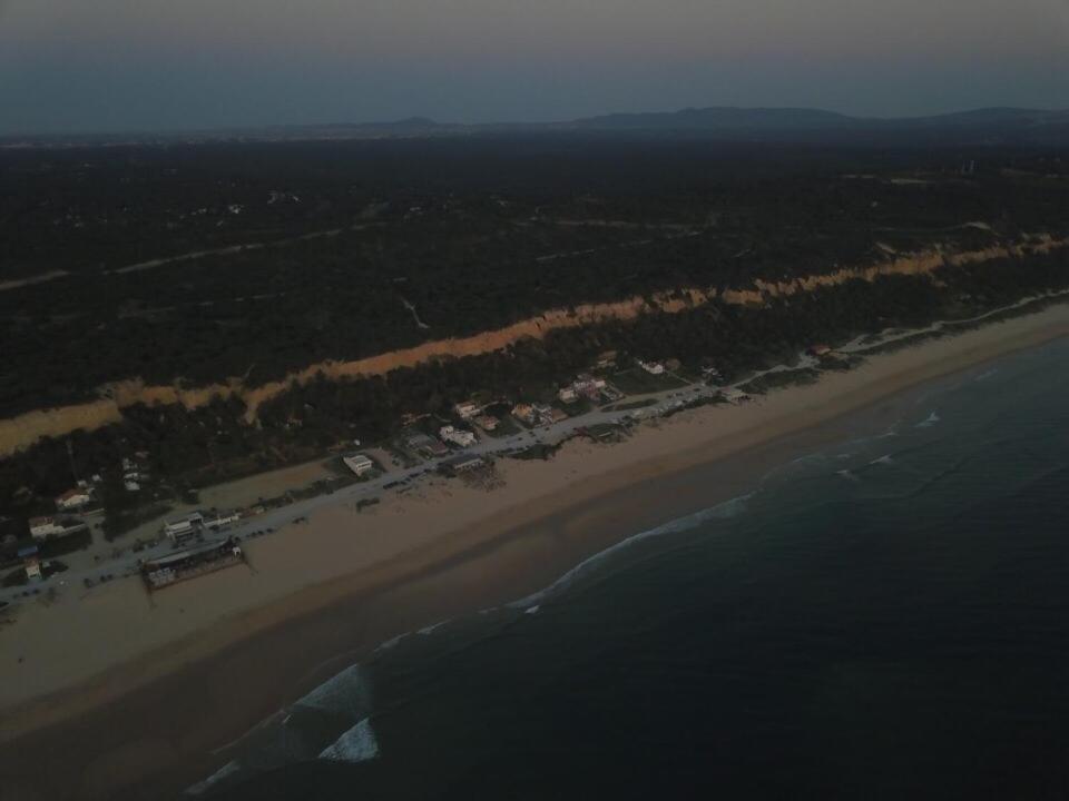 Rock'S Beach Spot Suit Costa de Caparica Zewnętrze zdjęcie