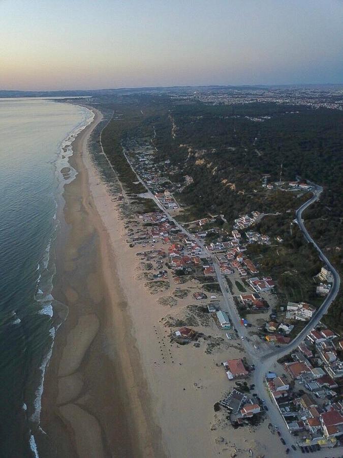 Rock'S Beach Spot Suit Costa de Caparica Zewnętrze zdjęcie